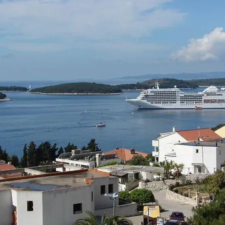 Spiko 3* Hvar Town